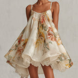Robe mini ligne A en organza floral beige avec bordure en dentelle