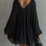 Robe Courte en Mousseline Noire avec Col en Dentelle