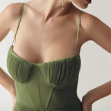 Robe en tulle drapé élégamment