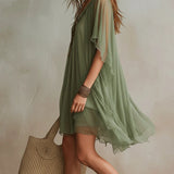 Robe courte fluide à volants avec décolleté en V vert