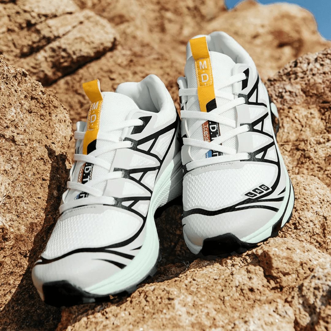 À l'Aise | Alpenstep - Chaussures de trekking et d'escalade orthopédiques - Amélie Delaire