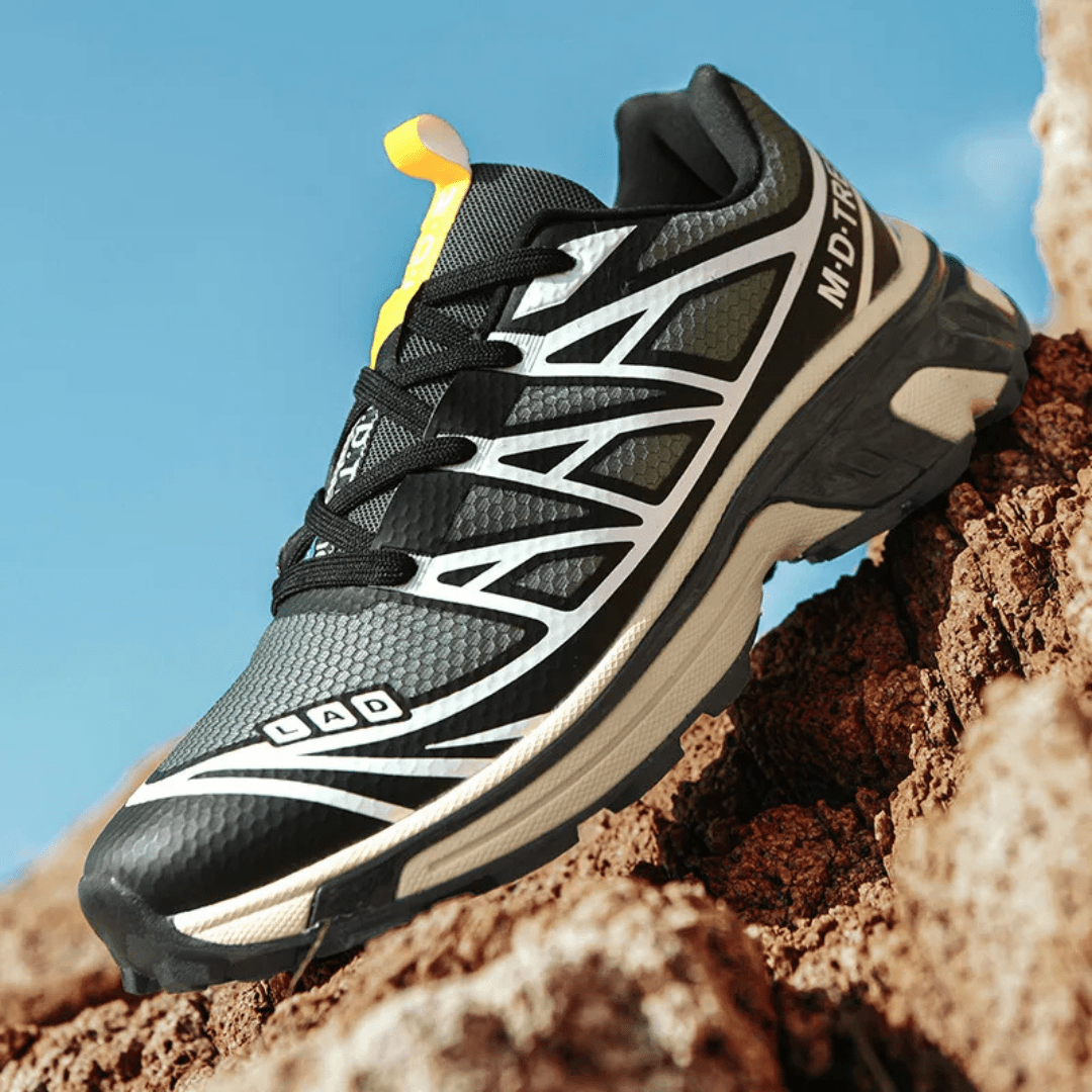 À l'Aise | Alpenstep - Chaussures de trekking et d'escalade orthopédiques - Amélie Delaire