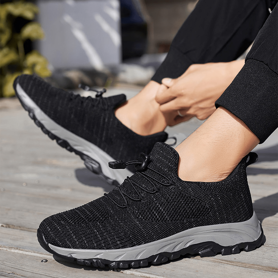À l'Aise | Chaussures Orthopédiques Mesh Steinmetz Sans Mains - Amélie Delaire
