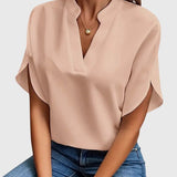 Isabelle | Chemise V Neck Douce et Élégante - Amélie Delaire