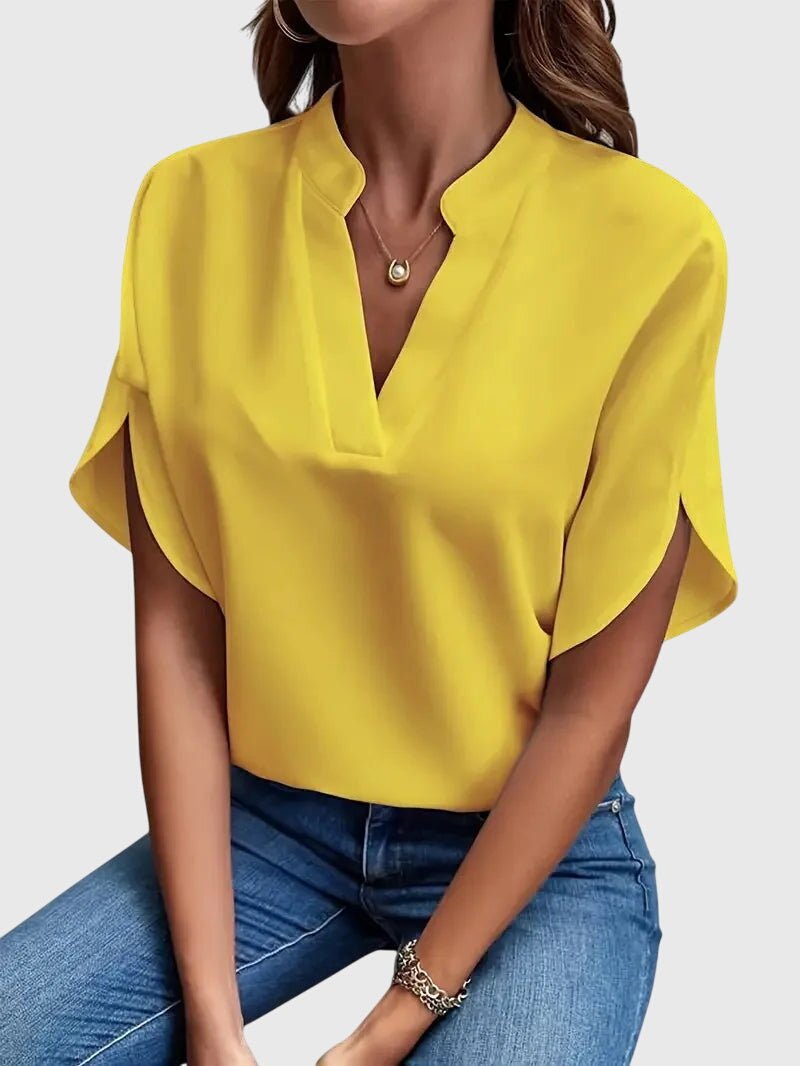 Isabelle | Chemise V Neck Douce et Élégante - Amélie Delaire