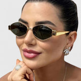 Makynna | Lunettes de soleil sophistiquées - Amélie Delaire